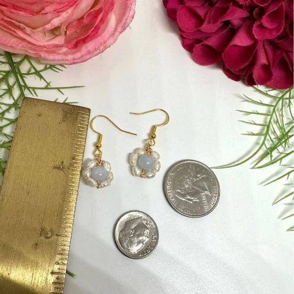 NEW⚜️Raw Aquamarine Freshwater Pearl Flower Charm Earrings - Picture 5 of 6